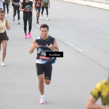 Runner Photo 6816873