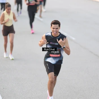Runner Photo 6816885