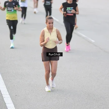 Runner Photo 6816899