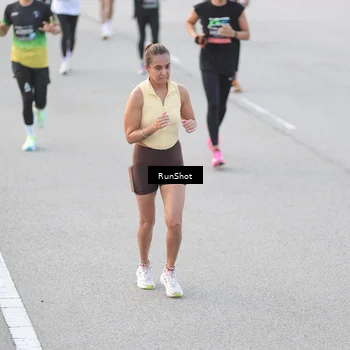 Runner Photo 6816900