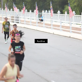 Runner Photo 6816901