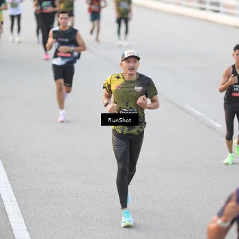 Runner Photo 6816908