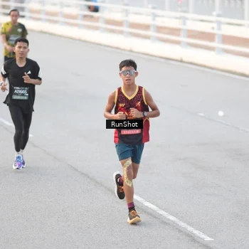 Runner Photo 6816930