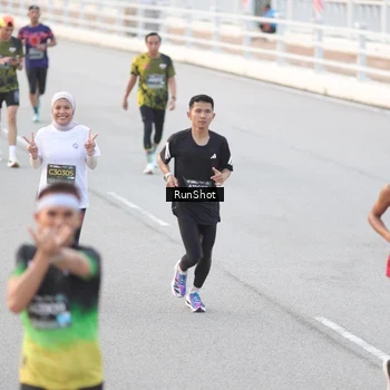 Runner Photo 6816938