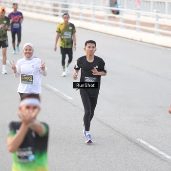 Runner Photo 6816945