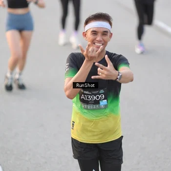 Runner Photo 6816948
