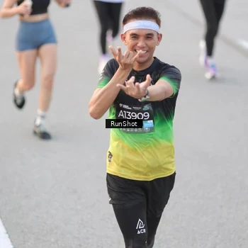 Runner Photo 6816954