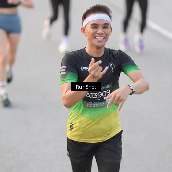Runner Photo 6816981