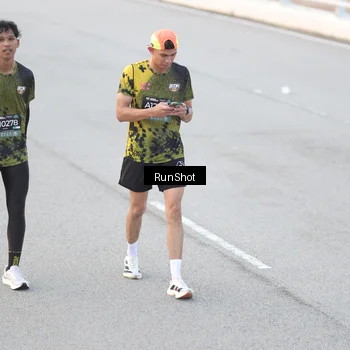 Runner Photo 6817006