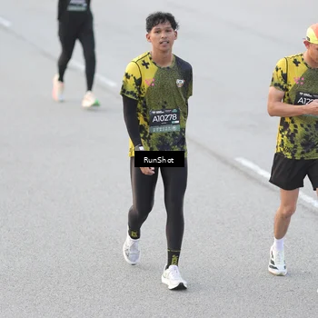 Runner Photo 6817019