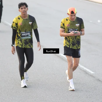Runner Photo 6817023