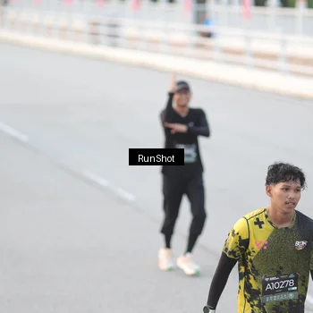 Runner Photo 6817035