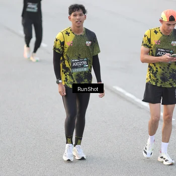 Runner Photo 6817040
