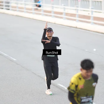 Runner Photo 6817042