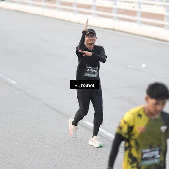 Runner Photo 6817045