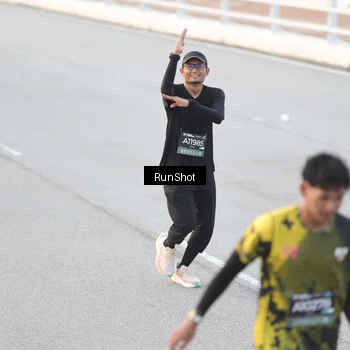 Runner Photo 6817046