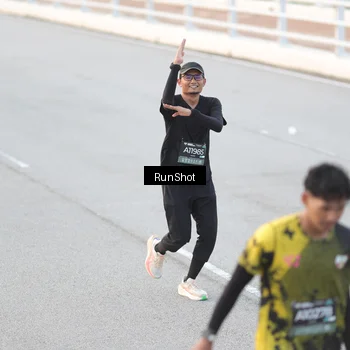 Runner Photo 6817047