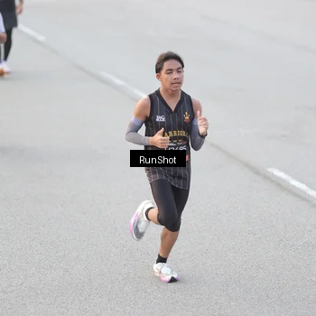 Runner Photo 6817052