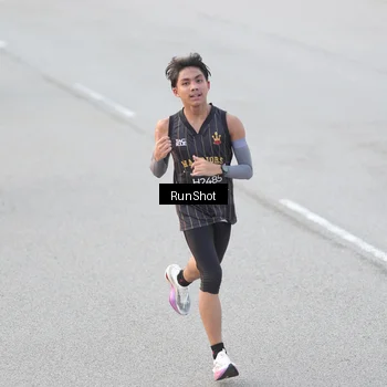 Runner Photo 6817055