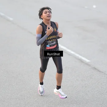 Runner Photo 6817058
