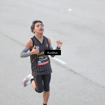 Runner Photo 6817063