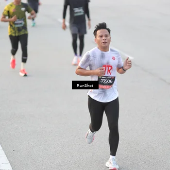 Runner Photo 6817064