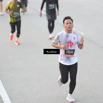 Runner Photo 6817065