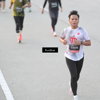 Runner Photo 6817069