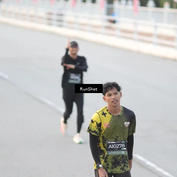 Runner Photo 6817071