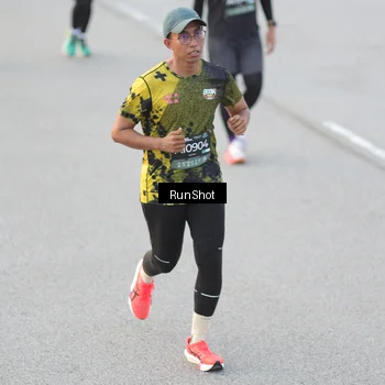 Runner Photo 6817078