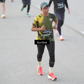 Runner Photo 6817080