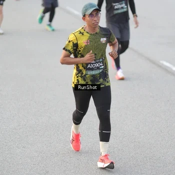 Runner Photo 6817088