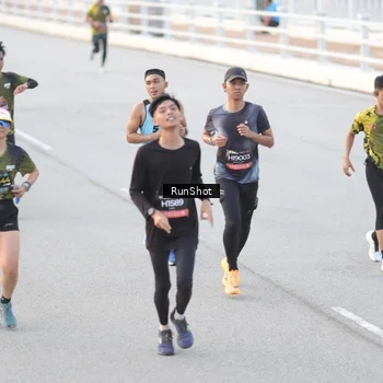 Runner Photo 6817919