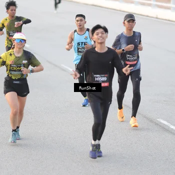 Runner Photo 6817922