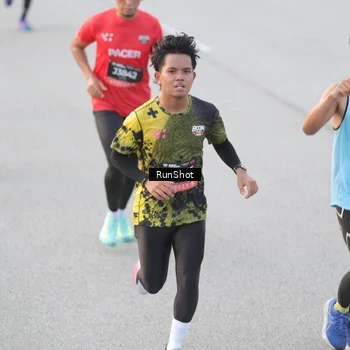Runner Photo 6817958