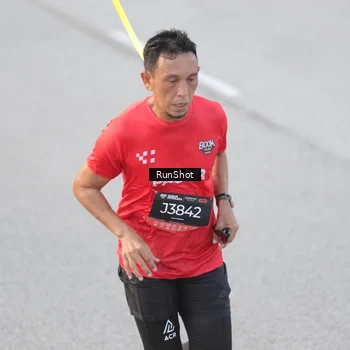 Runner Photo 6817999