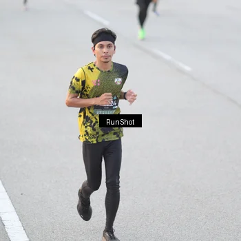 Runner Photo 6818011