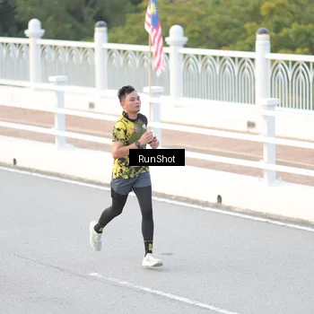 Runner Photo 6818019