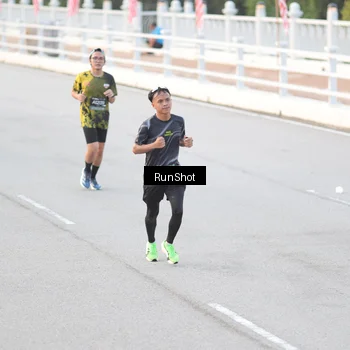 Runner Photo 6818023
