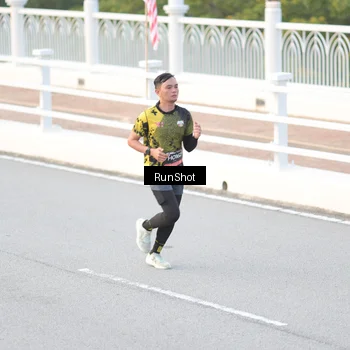 Runner Photo 6818024