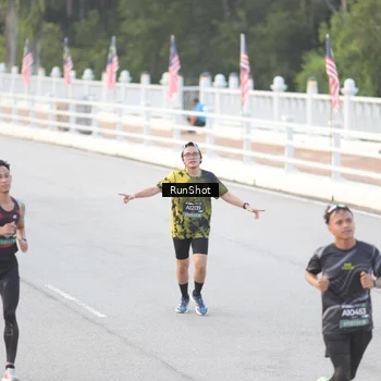 Runner Photo 6818036