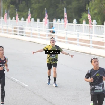 Runner Photo 6818037