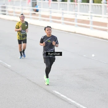 Runner Photo 6818041