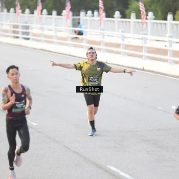 Runner Photo 6818044