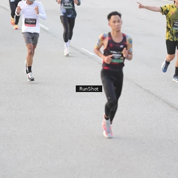 Runner Photo 6818046