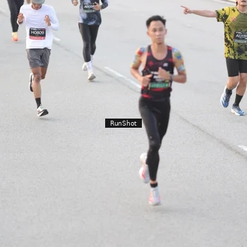 Runner Photo 6818049