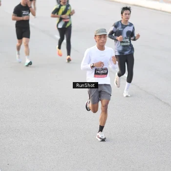 Runner Photo 6818063