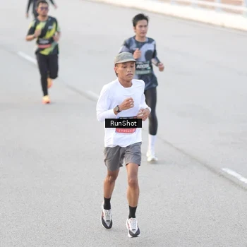 Runner Photo 6818067
