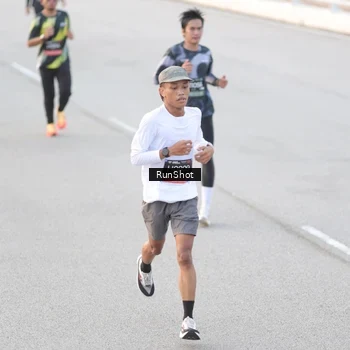 Runner Photo 6818069