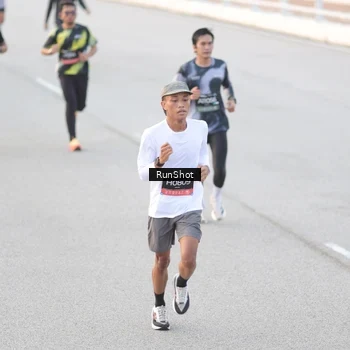Runner Photo 6818070